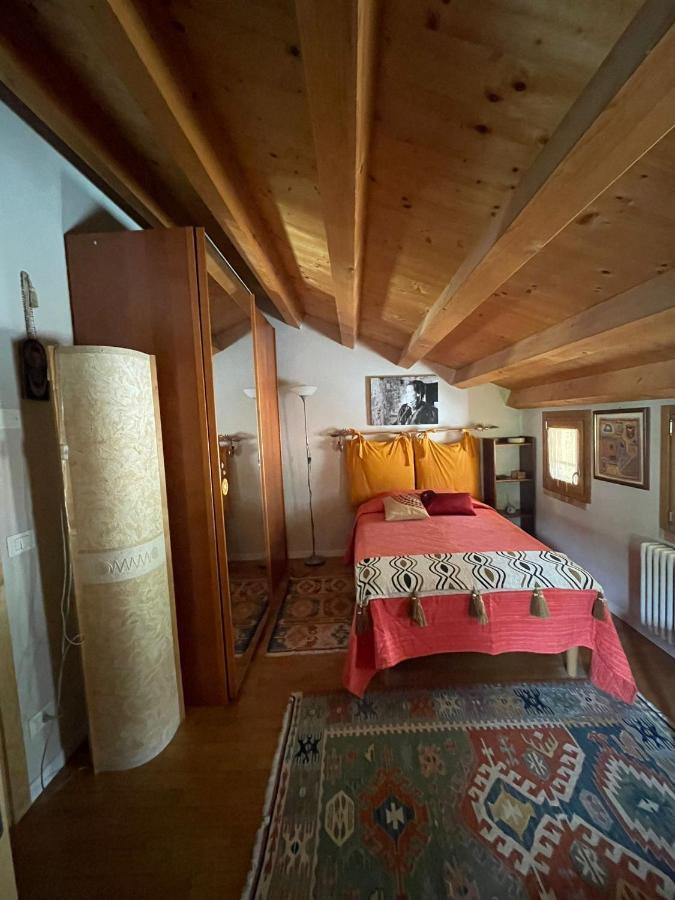 La Casa Del Glicine Hotel Tarzo Bagian luar foto